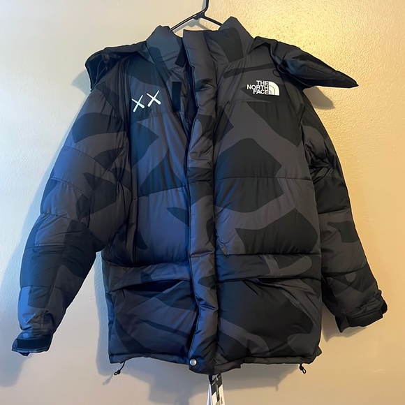 COPY - The North Face x Kaws 94 Himalayan down jacket - Picture 1 of 5